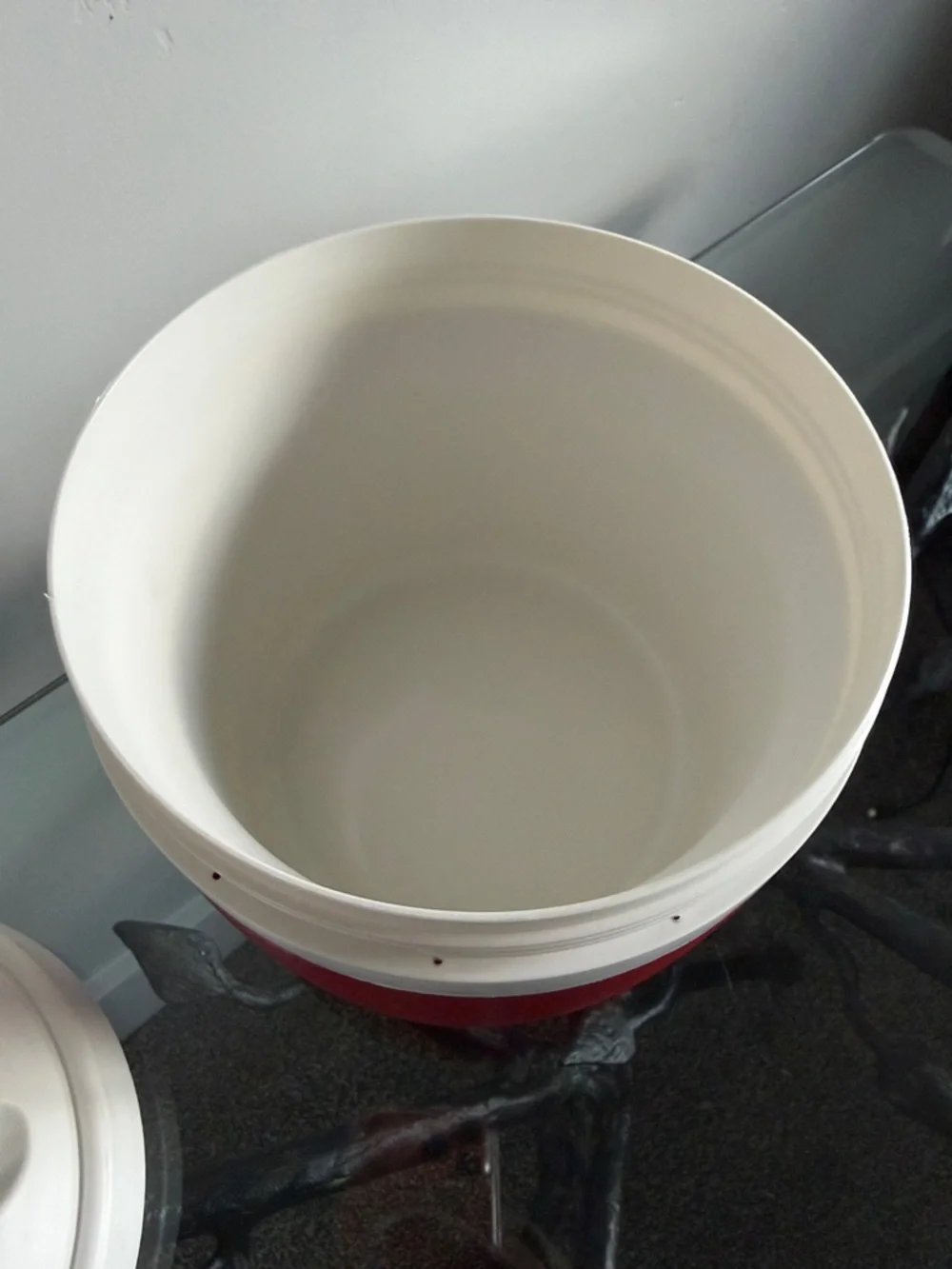 Vintage Igloo Elite 1/2 Gallon Insulated Water Jug Red & White. Pre-Owned - Picture 13 of 16